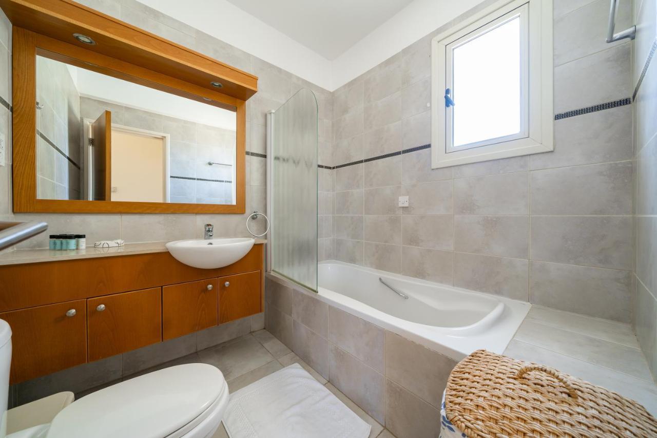 Atlantica 4 Bedroom Villa Near The Beach Protaras Buitenkant foto